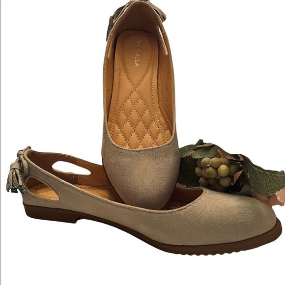 Green Suede Like Flats with Bows by Michaela Size 40 - Picture 10 of 10